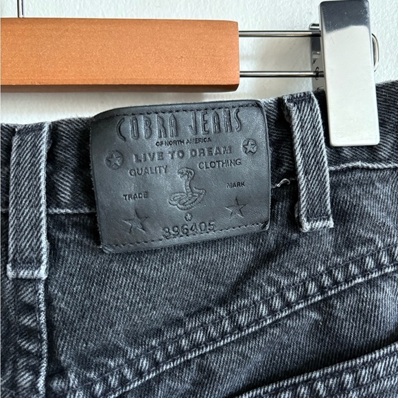 Vintage Cobra High-Waisted Black Denim Jorts – Size 30 - Picture 7 of 8